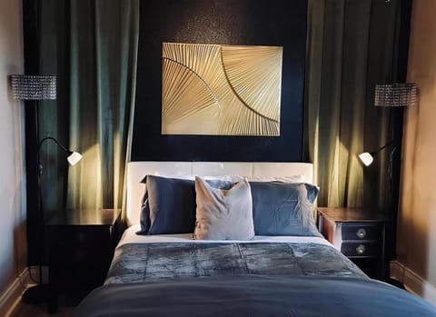 Stag & Sparrow House in Salem