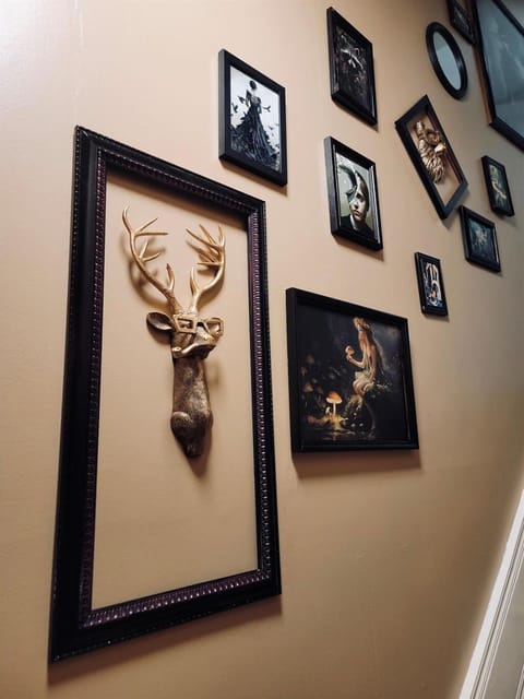 Stag & Sparrow House in Salem