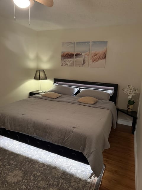 Cozy Private Retreat in DTLA by Dodger Stadium Apartment in Echo Park