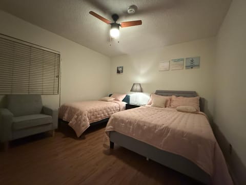 Cozy Private Retreat in DTLA by Dodger Stadium Apartment in Echo Park