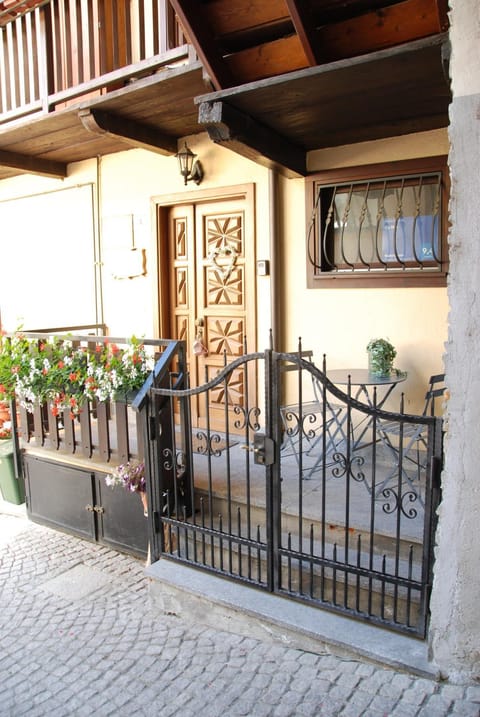 Property building, View (from property/room)