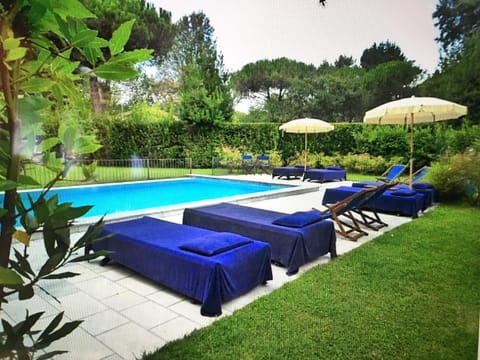 Villa Sibel con piscina in Versilia Villa in Province of Massa and Carrara