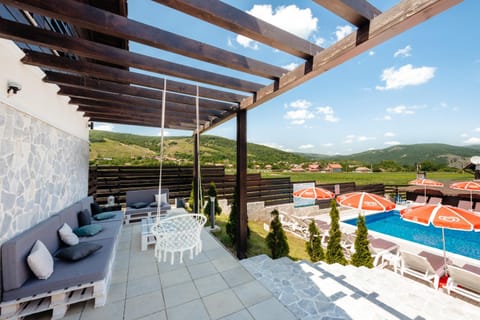 Balcony/Terrace, Swimming pool