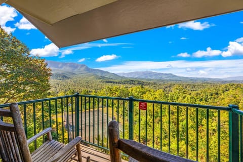 Mountain Top View House in Pittman Center