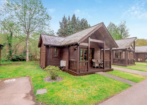 Tilford Woods Lodge Retreat Campeggio /
resort per camper in Farnham