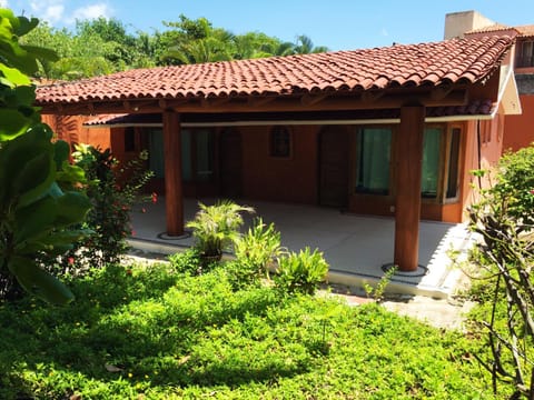 Facade/entrance, Day, On site