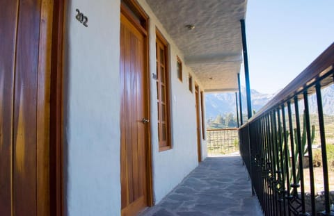 Facade/entrance, Balcony/Terrace, Garden view, Mountain view