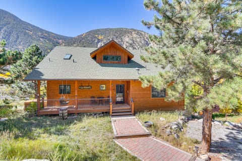 Mtn-View Cabin with Private Hot Tub in Georgetown! Cabin in Georgetown