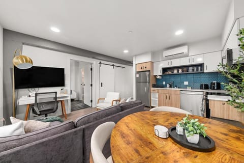 TV and multimedia, Seating area