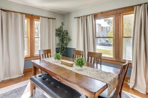 Walk to Port Clinton Lighthouse Home with Deck! House in Port Clinton