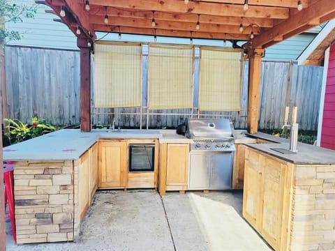 Teak and Jordan Estates- Sleeps 24! House in Albany