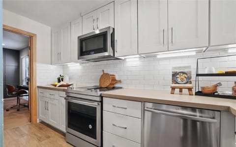 Waterfront Three-Bedroom Condo with Great Views Apartment in Seal Beach