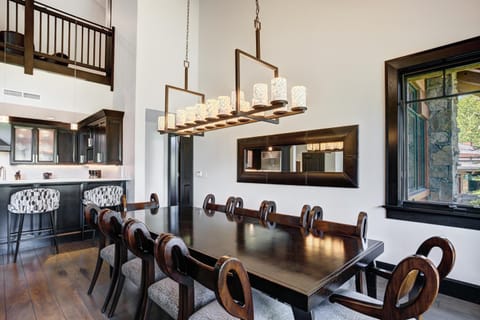 Ski-in Ski-out 3BRLoft Condo, Bachelor Gulch condo Apartment in Edwards