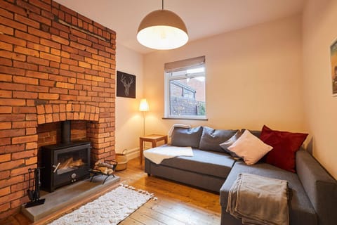 Stylish Coastal 3-Bed Retreat in Saltburn House in Saltburn