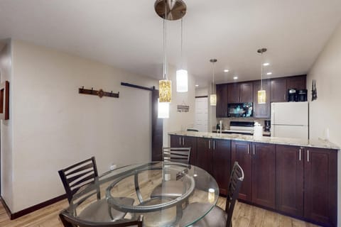 Grandview Condo #C14 = Chilly Pepper Apartment in Breckenridge