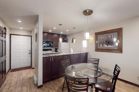 Grandview Condo #C14 = Chilly Pepper Apartment in Breckenridge