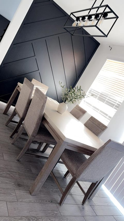 North Fontana pool house House in Rialto