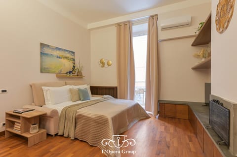 TV and multimedia, Photo of the whole room, air conditioner