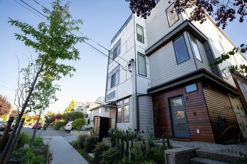Property building, Day, Neighbourhood, Street view