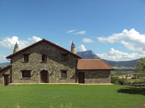 Facade/entrance, Off site, Natural landscape, Garden, Garden view, Landmark view, Mountain view, Sunset