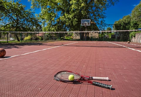 Activities, Tennis court