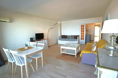 Apartment Seaside Copropriété in Cannes