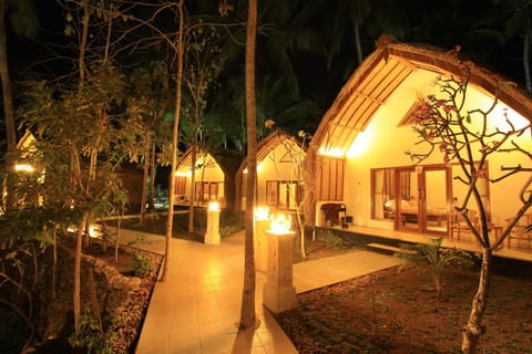 Coco Resort Penida Camping /
Complejo de autocaravanas in Nusapenida