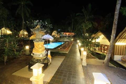 Coco Resort Penida Camping /
Complejo de autocaravanas in Nusapenida