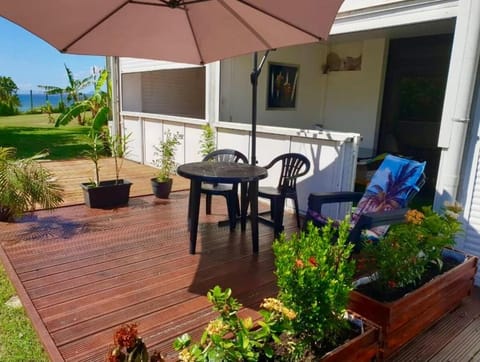 View (from property/room), Balcony/Terrace, Dining area, Garden view