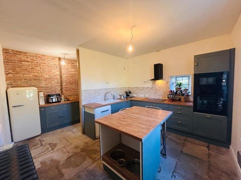 Grande maison Albuconis House in Auvergne-Rhône-Alpes