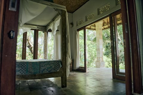 Bed, View (from property/room)