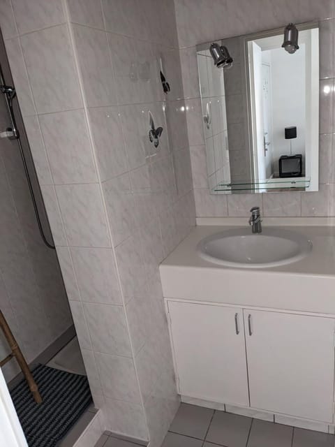 Charmant T2 à Royat, à deux pas des thermes Apartment in Clermont-Ferrand