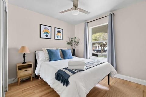 Southern Solace Retreat Game Room Getaway House in Austin