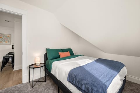 The South Hill Sanctuary-Near Manito & Restaurants Apartment in Spokane