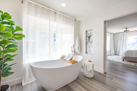 BytheSea Bluff Retreat Ocean Views & Coastal Trails House in Moss Beach