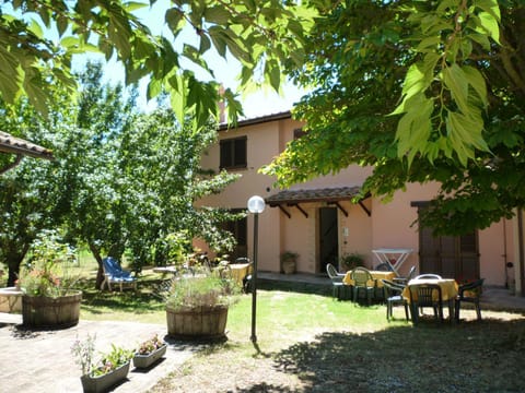 Tadinum Romana House in Umbria