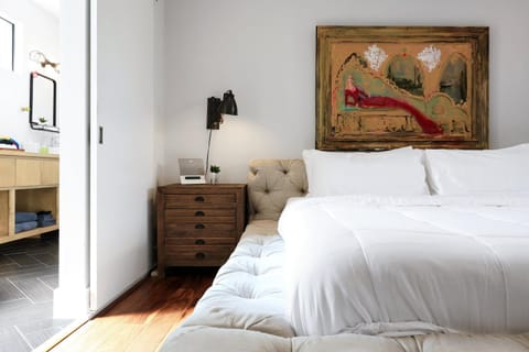 Fiesta - A Birdy Vacation Rental House in San Antonio