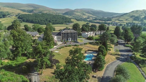 Bird's eye view, Pool view