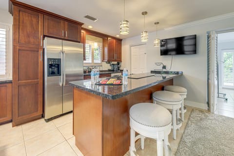 Walkable Island City Oasis with Private Heated Pool! House in Wilton Manors