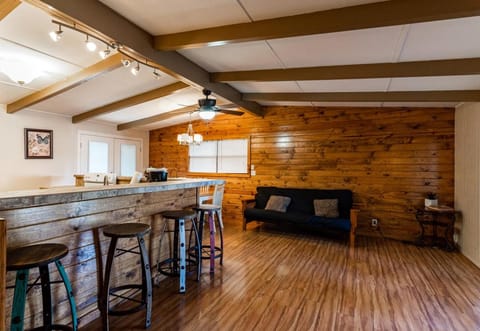 3 Forks House in Concan