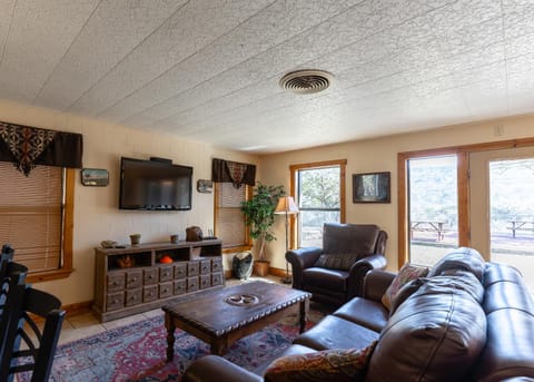 A Vista Del Rio House in Concan