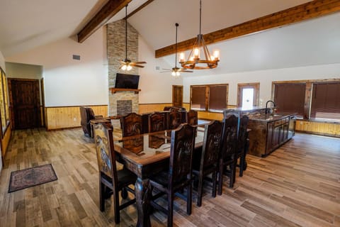 Barefoot Hideaway House in Concan