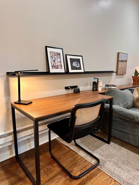 Flexhome West Town 2BR Duplex Apt T2 Apartment in Chicago