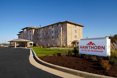 Hawthorn Suites by Wyndham Bridgeport Hotel in Bridgeport