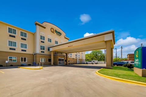 Quality Inn & Suites Hotel in Ardmore