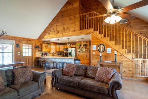 Cowboy Cantina House in Concan