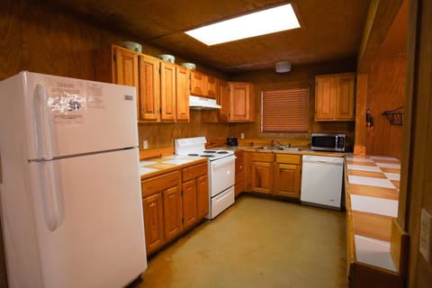 Cowboy Hilton House in Concan