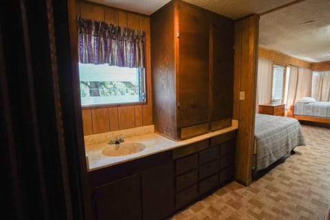 Cypress Villa 2 House in Concan