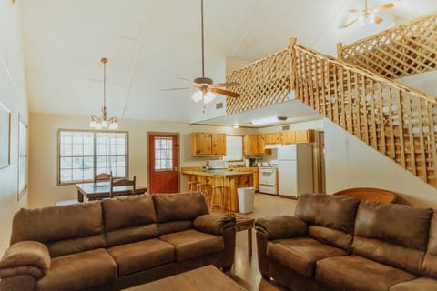 Frio Country #19 House in Concan