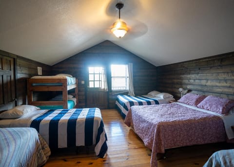 Lone Oak House in Concan